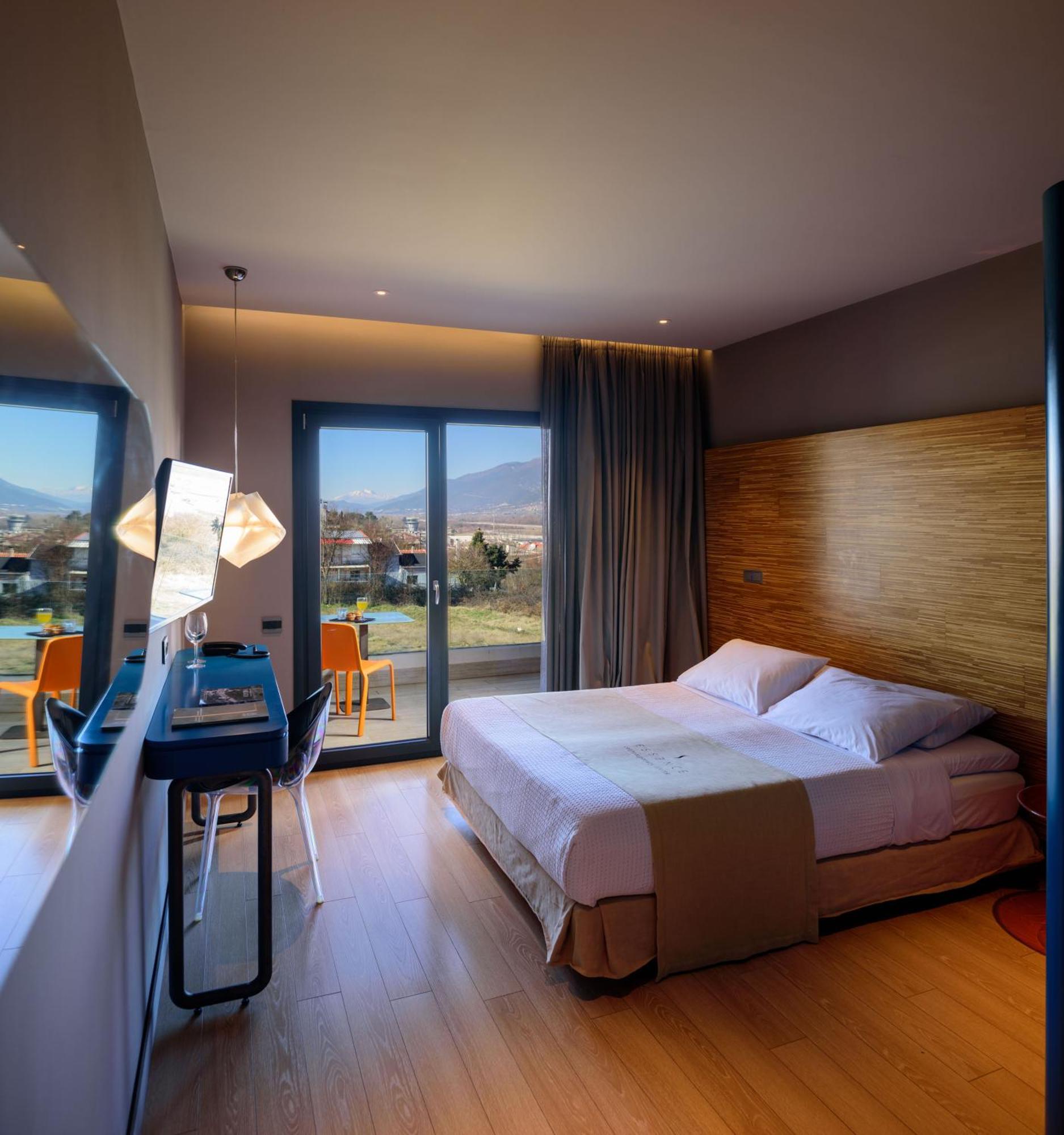 יואנינה Essence Hotel מראה חיצוני תמונה